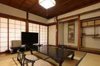 ห้องนอน Ryokan Sanyousou