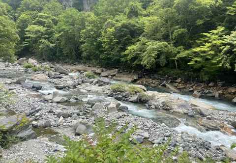 Atraksi di Area Sekitar Senyukan