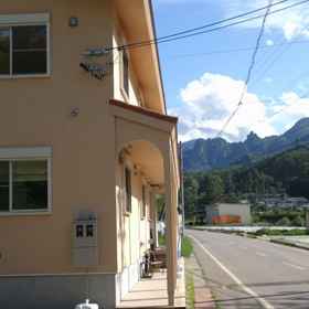 Exterior 1 โรงแรมคาวาคามิ ซันโซ เมาน์เทน อินน์, โรงแรม & ที่พัก อุเอดะชิ