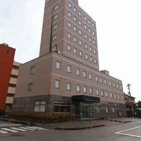 Exterior 1 Smile Hotel Takaoka Ekimae (Trước đây là Hotel K&G Takaoka), Khách sạn Ga Daiichi Inn Shinminato Cross Bay Mae