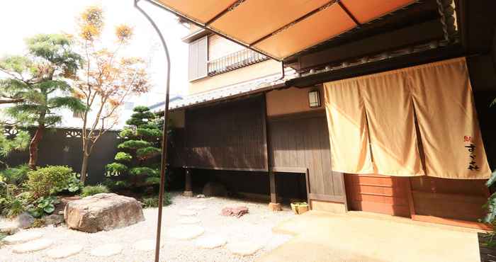 Others A hideaway-style inn, tucked away in a back alley Suzuki