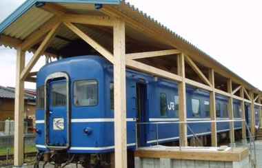 Bangunan 2 Blue Train Taragi