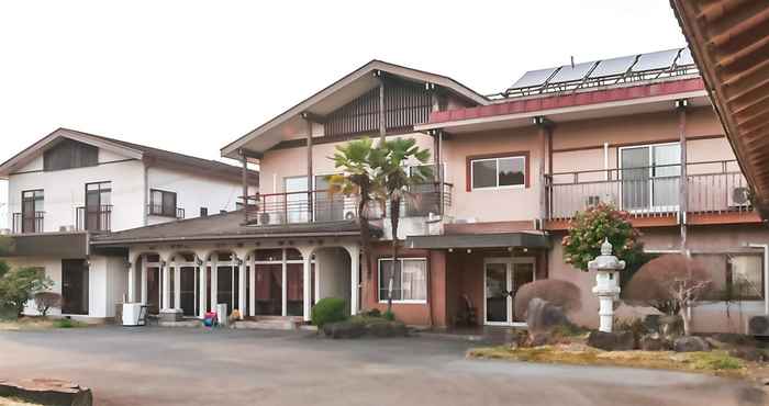 Bangunan Hotel Katsuragi