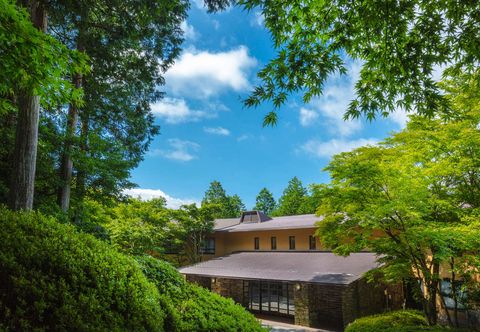 Others Diamond Hakone Society