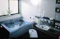 Toilet Kamar B and B Asuka