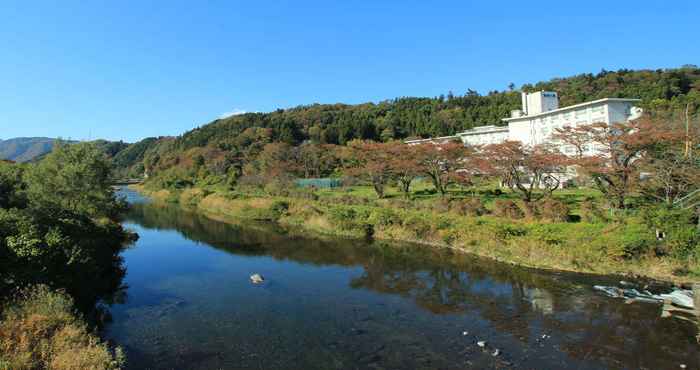 Tempat Tarikan Berdekatan Yakushi-no-Yu