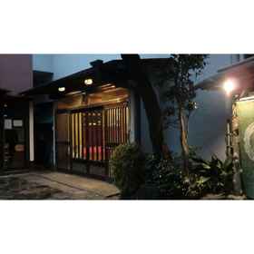 Exterior 1 Ryokan-Shizuka, Yugawara Town Tourist Information Center in front of the station Hotels