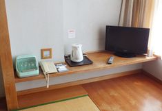 Others 5 Ako Heights