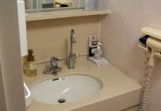 Others 7 Ako Heights