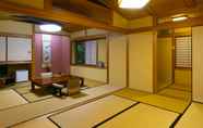 Lainnya 5 140 year-old Mountain village inn Orihashi Hotel