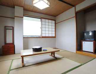 Bedroom 2 Green Park Omoidenomori Bungalow