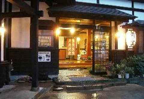 Luar Bangunan Hijiori Onsen Motokawarayu