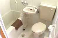 Toilet Kamar Pension Shimanchu