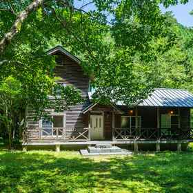 Exterior1GUESTHOUSE DENCHI ODAMIYAMA,西条市別墅