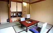 Bedroom 3 Petit Hotel New Hifumi