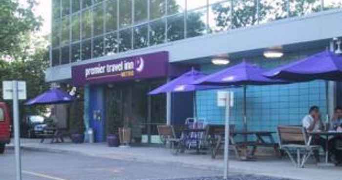 Bangunan Premier Inn London Wembley Park