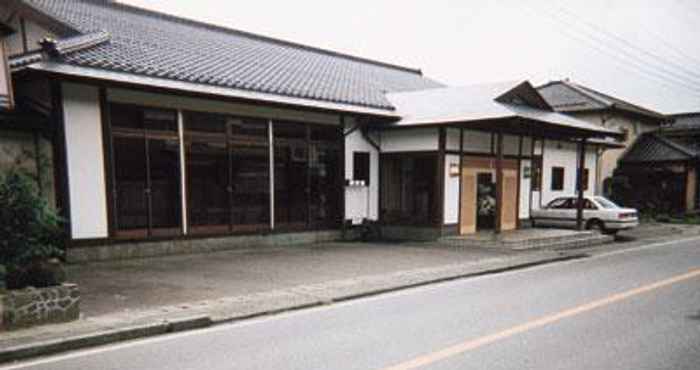 Bangunan Ryokan Iriumi