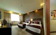 Bedroom 6 M Hotels