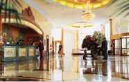 Lobby 3 Grand Rezen Hotel Golden Bay Weiha