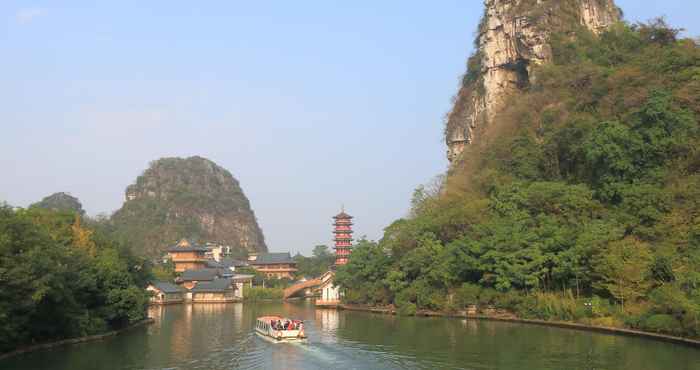 Nearby View and Attractions Jinshuiwan International Hotel Guilin High Speed Railway North Station Branch