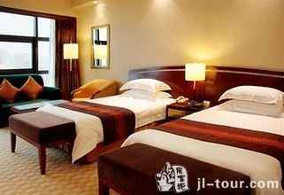 Kamar Tidur 4 Pine City Hotel Shanghai