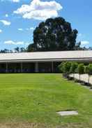 Exterior view 托克姆沃尔早期定居者汽车旅馆(Tocumwal Early Settlers Motel)