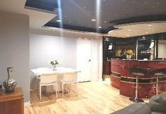 기타 4 Van Nest near YVR UBC Downtown with Indoor Pool