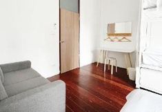 Others 2 Rotinis Hostel