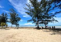 Others 6 Sematan Roxy Beach Apartment