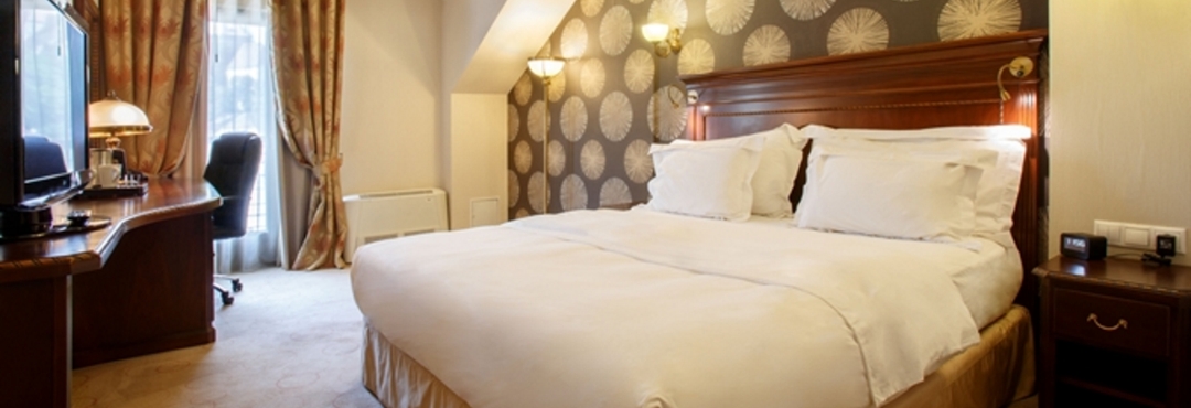 Bedroom DoubleTree by Hilton Hotel Sighisoara - Cavaler