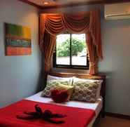 Others 3 Guest House blue Andaman