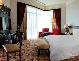 Kamar Tidur 2 The Empire Hotel and Country Club