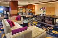 Bar, Cafe and Lounge DoubleTree by Hilton Roseville Minneapolis