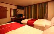 Bedroom 4 Pyungtaek Tourist Hotel