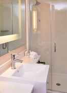 BATHROOM SpringHill Suites Voorhees Mt. Laurel/Cherry Hill