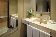 In-room Bathroom HTL City Baires