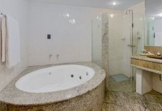 객실 내 욕실 4 Hotel Golden Park Internacional Foz & Convenções By Nacional Inn