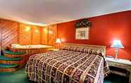 Bilik Tidur 5 Knights Inn Huntsville, ON