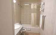 In-room Bathroom 3 Hotel 89 Yorkville