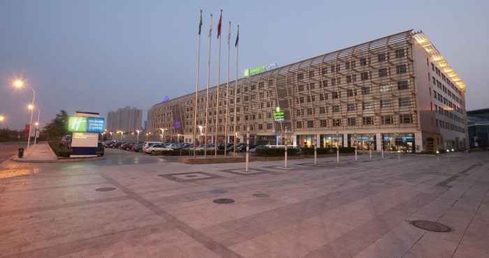 Exterior Tianjin Binhai Saint Light Hotel