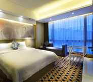 Bedroom 2 Paco Business Hotel Guangzhou Tianpingjia Metro Branch