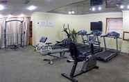 Fitness Center 7 Zhejiang New Century Hotel