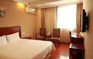 Bedroom 2 Greentree Inn Beijing Xisanqi Bridge Business Hote
