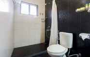 Toilet Kamar 6 FabHotel Iberis Sholinganallur