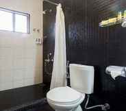 In-room Bathroom 6 FabHotel Iberis Sholinganallur
