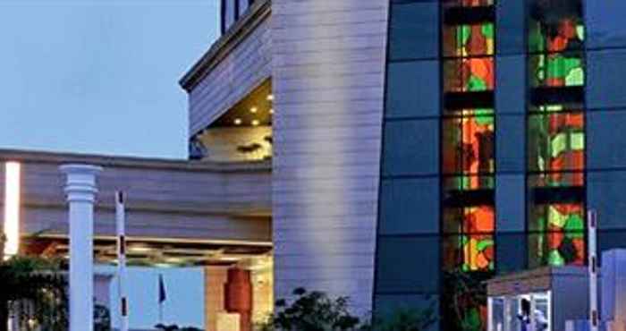 Bên ngoài Radisson Gurugram Sohna Road City Center