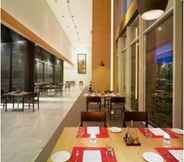 Restaurant 6 Vivanta Kolkata EM Bypass