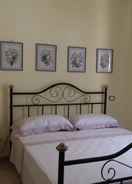 BEDROOM Apartment With one Bedroom in Viareggio, With Wonderful Mountain View and Enclosed Garden