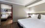 Bedroom 3 Ramada by Wyndham Amsterdam Airport Schiphol