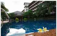 Swimming Pool 2 Phanhin Regent Executive Residence